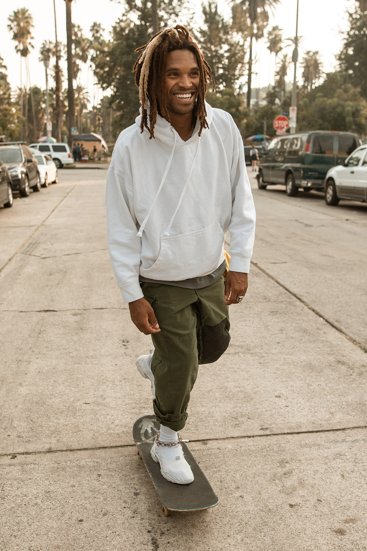 What To Wear With White Hoodie